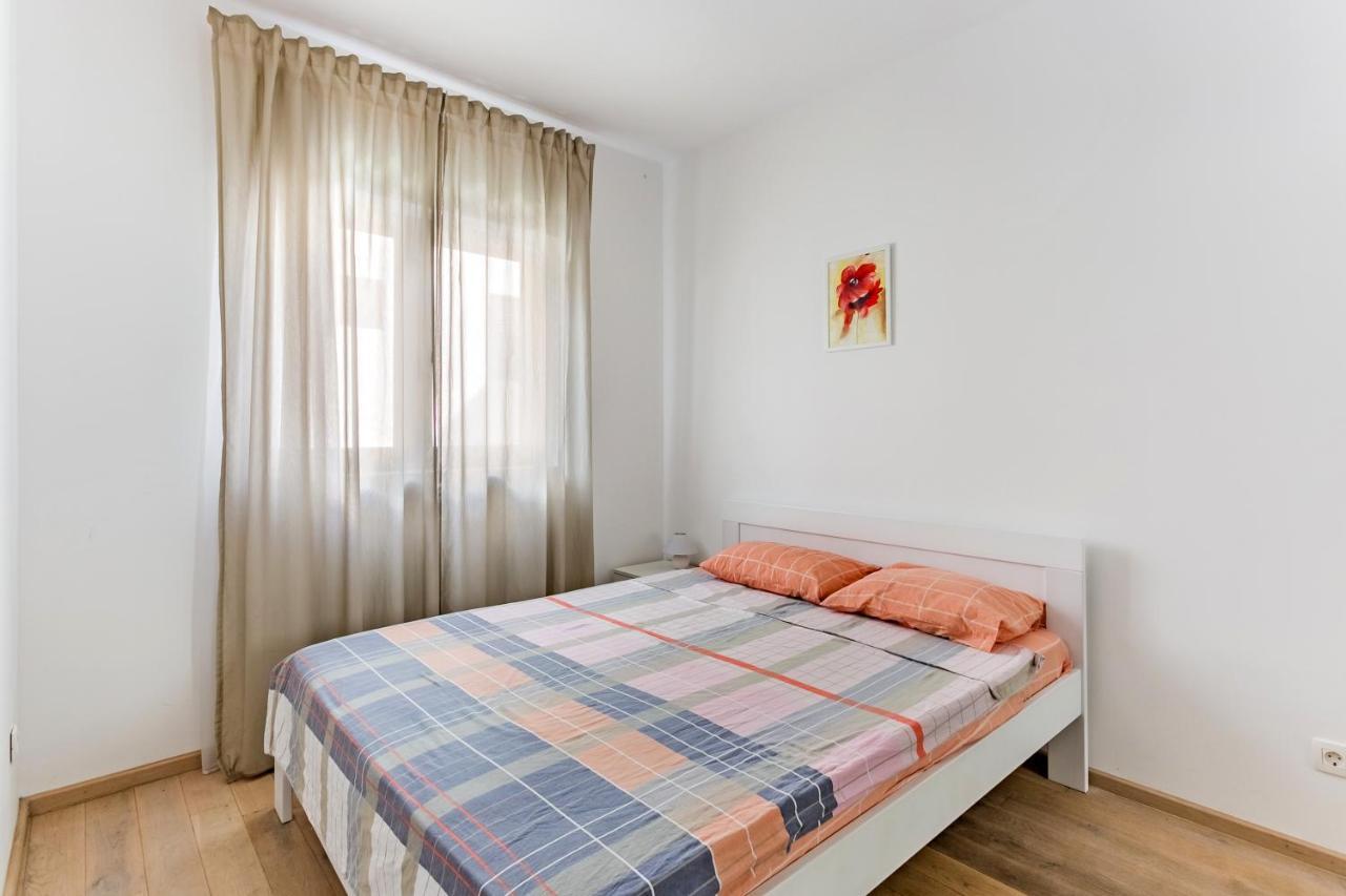 Apartments Beatrice Rafailovici Rafajlovići Exterior foto