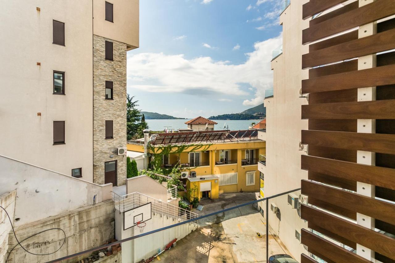 Apartments Beatrice Rafailovici Rafajlovići Exterior foto