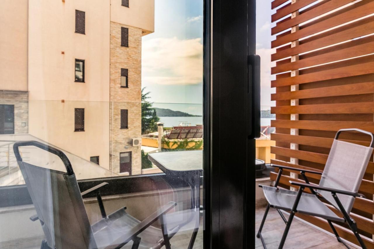 Apartments Beatrice Rafailovici Rafajlovići Exterior foto